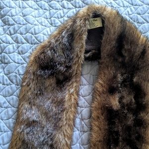Preston & York Pull-through faux fur scarf